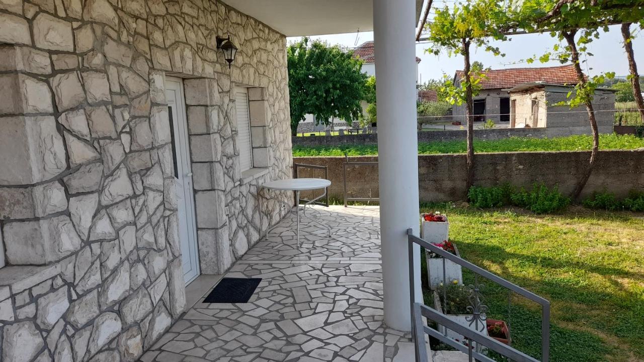 Apartamento Kamena Kuca Family Rodin Čapljina Exterior foto