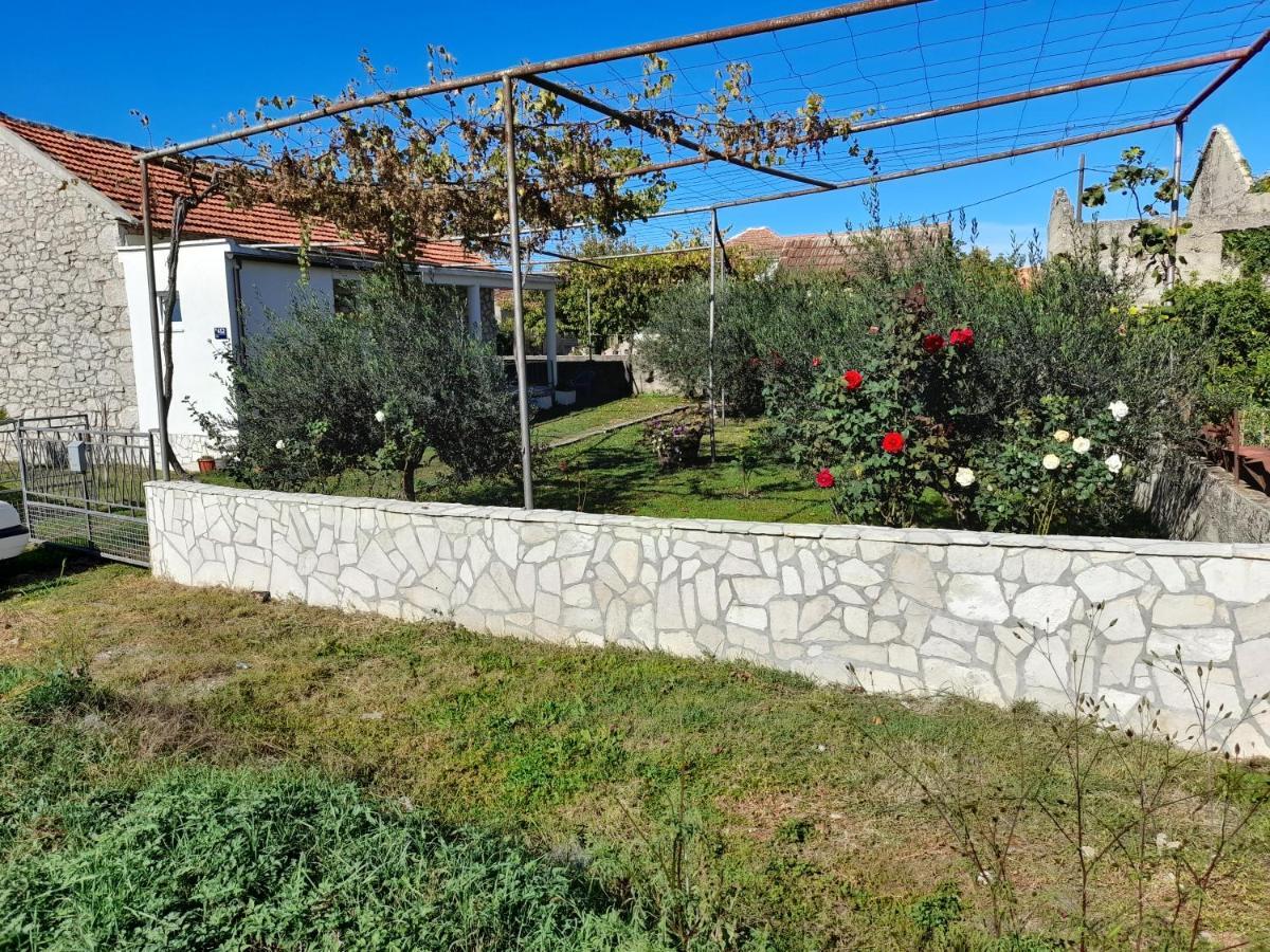 Apartamento Kamena Kuca Family Rodin Čapljina Habitación foto